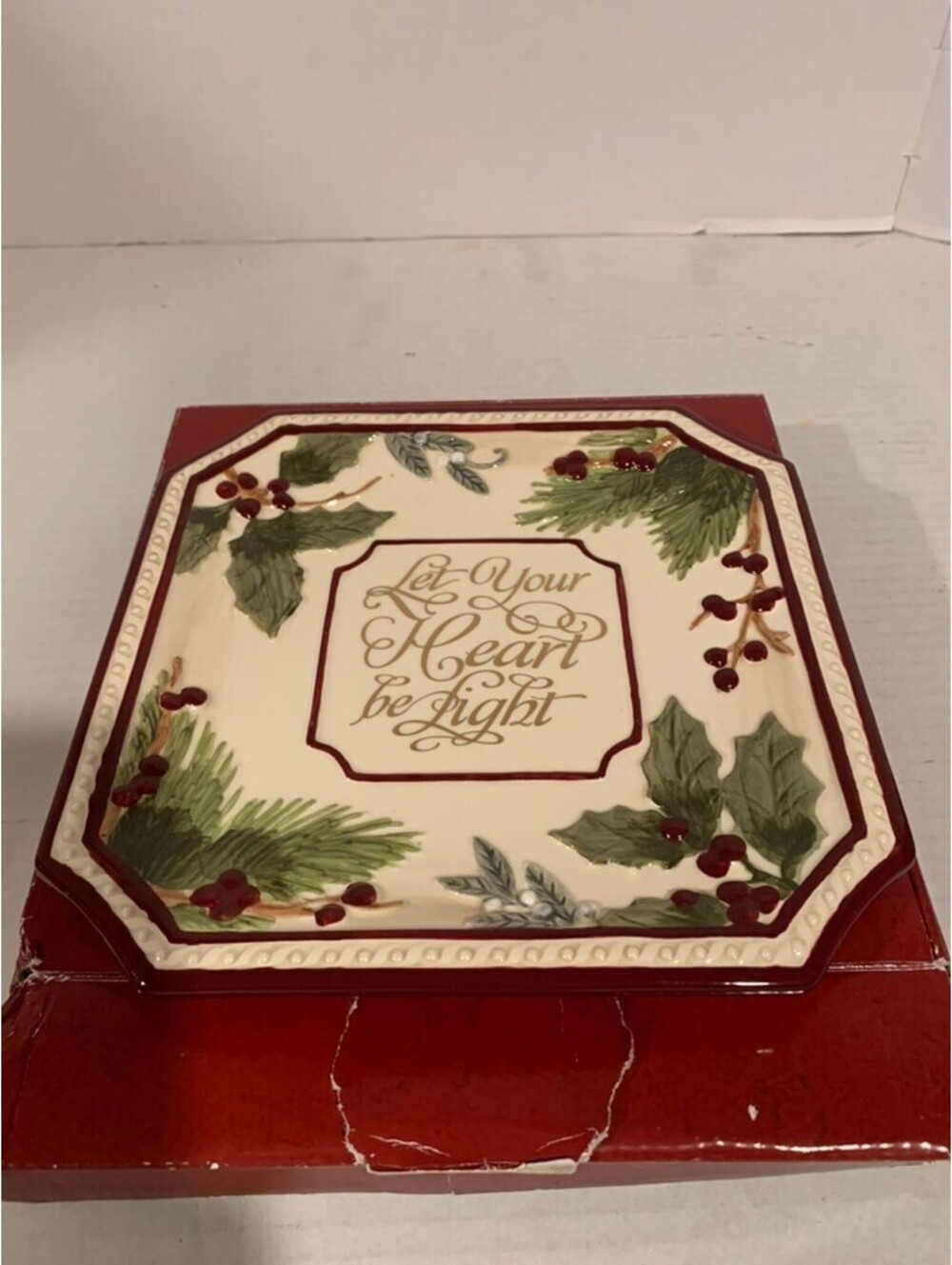Grasslands Road "Let Your Heart Be Light" Christmas Plate Giftware NIB
